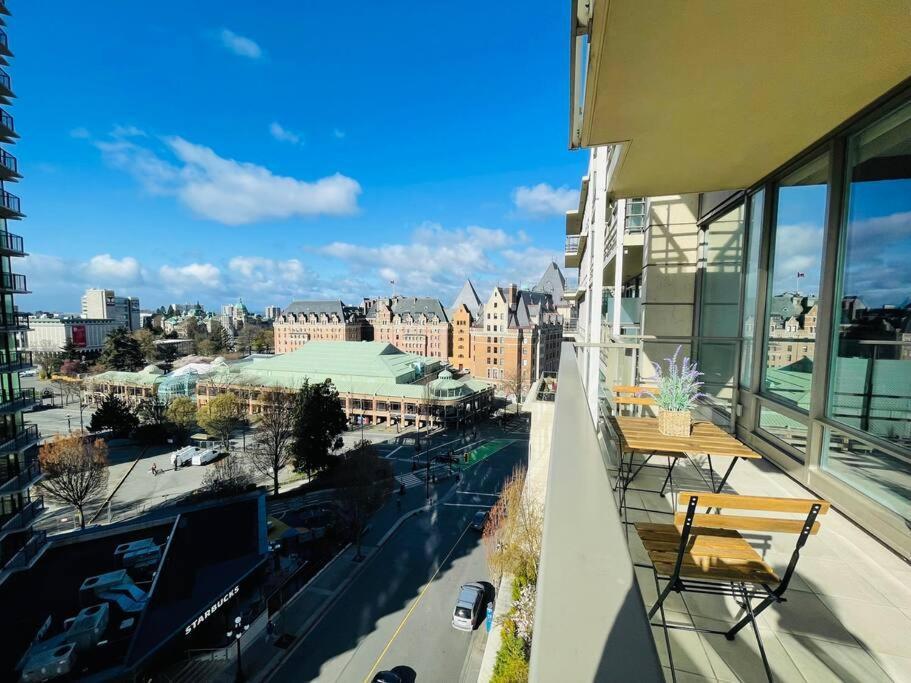 Waterfalls Hotel Виктория Экстерьер фото